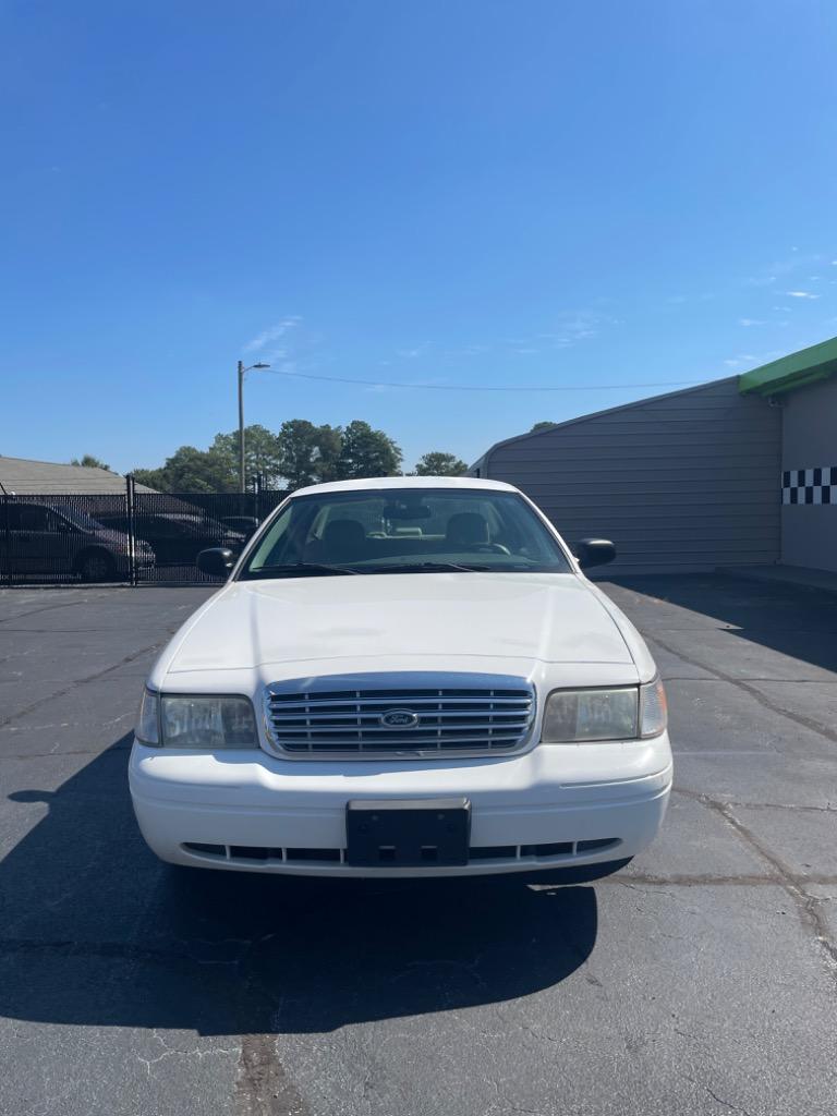 2008 Ford Crown Victoria LX's photo